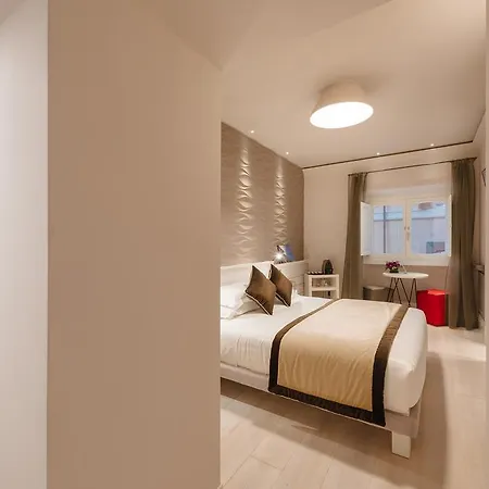 Rhea Silvia Luxury Navona 4*
