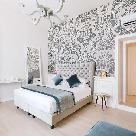 Rhea Silvia Luxury Navona בית הארחה