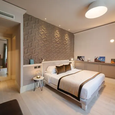 Rhea Silvia Luxury Navona