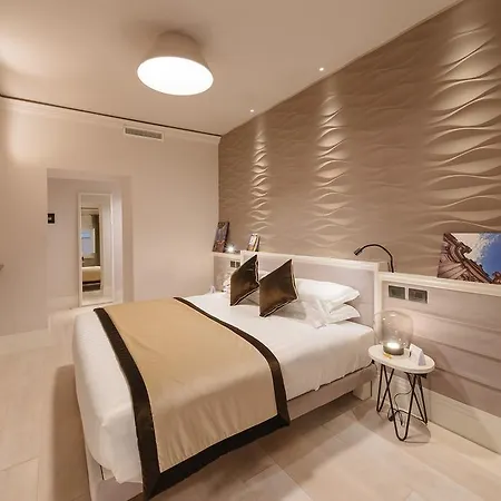 Rhea Silvia Luxury Navona 4*