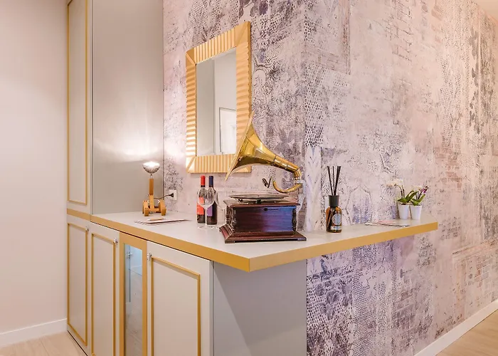 Rhea Silvia Luxury Navona