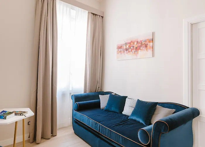 Rhea Silvia Luxury Navona Πανσιόν 4*