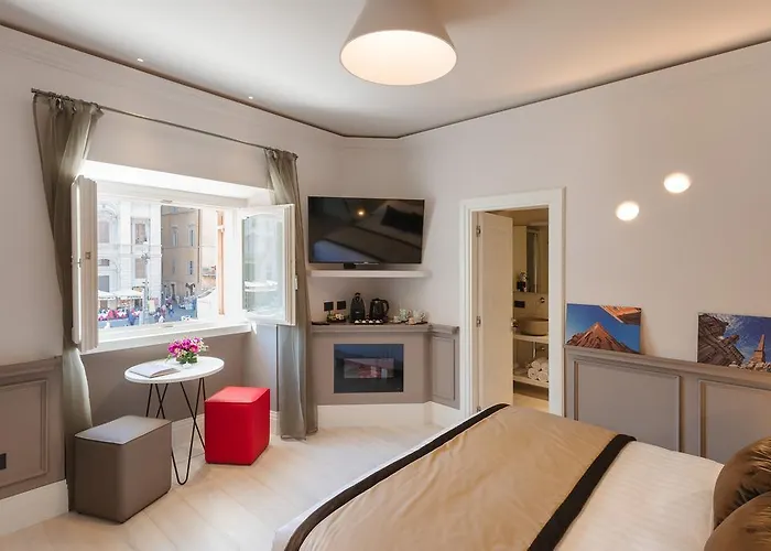 Rhea Silvia Luxury Navona Πανσιόν
