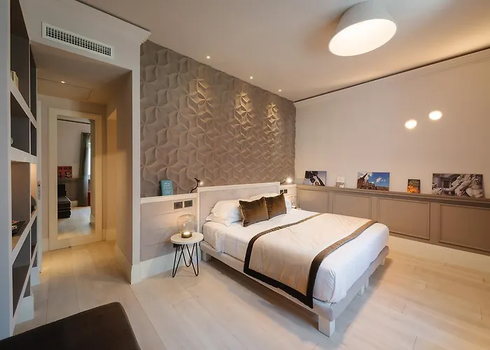 Rhea Silvia Luxury Navona