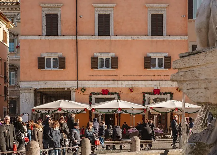 Rhea Silvia Luxury Navona Πανσιόν