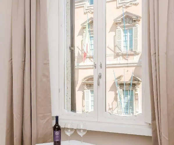 Πανσιόν Rhea Silvia Luxury Navona 4*